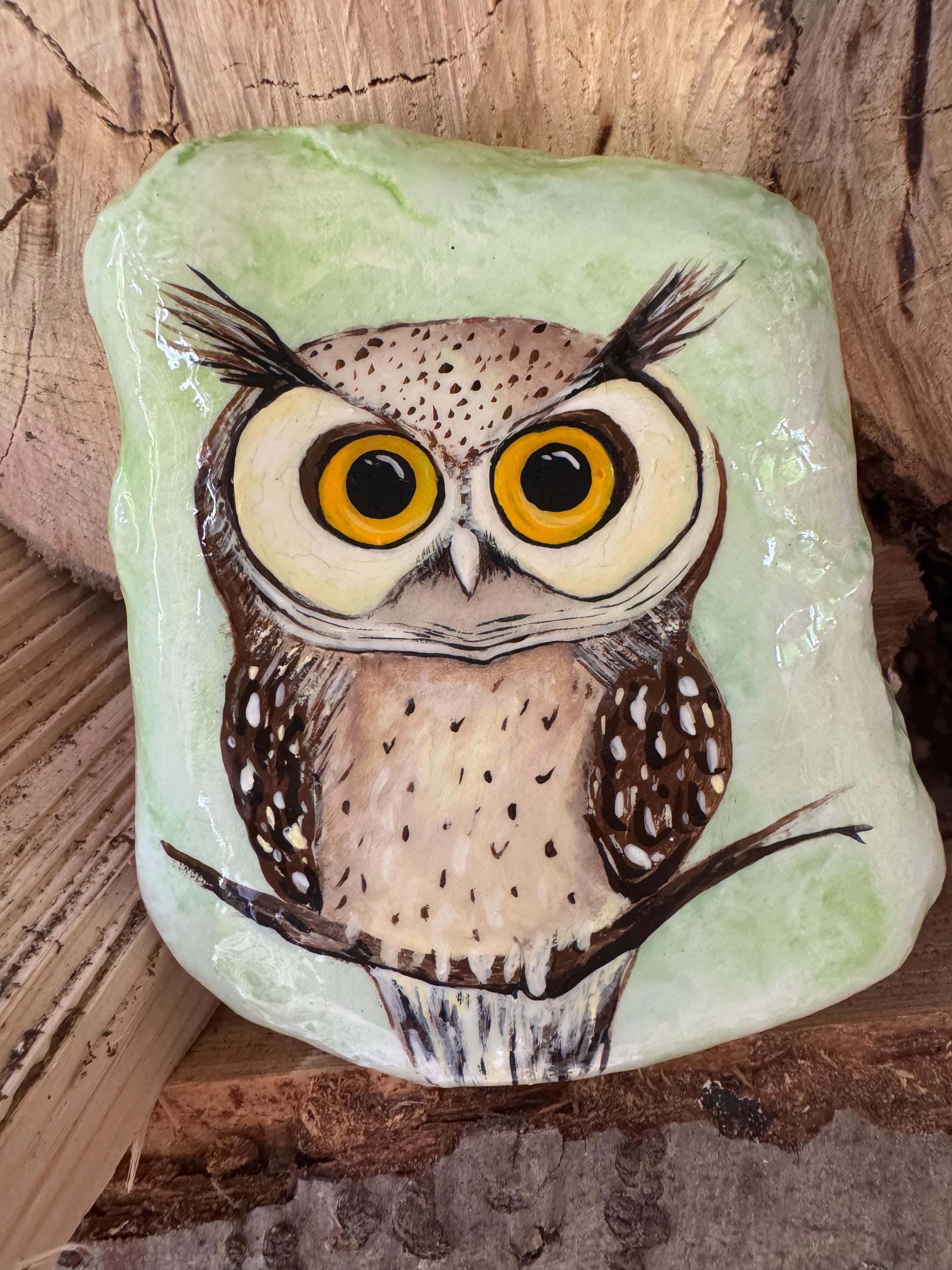 Hand-Painted Owl Stone: Garden Decor, Paperweight