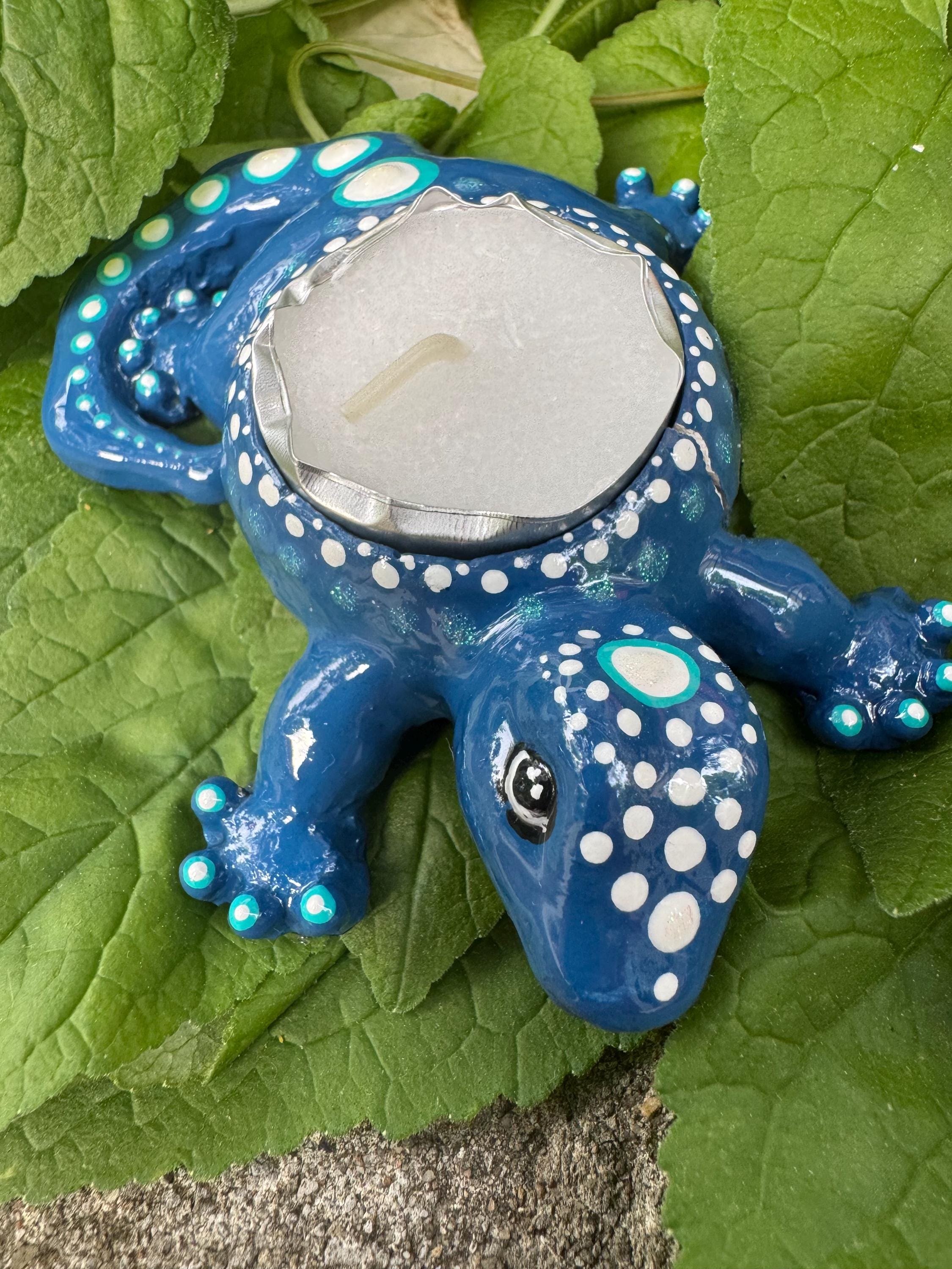 Blue with White Spots Skink Tealight