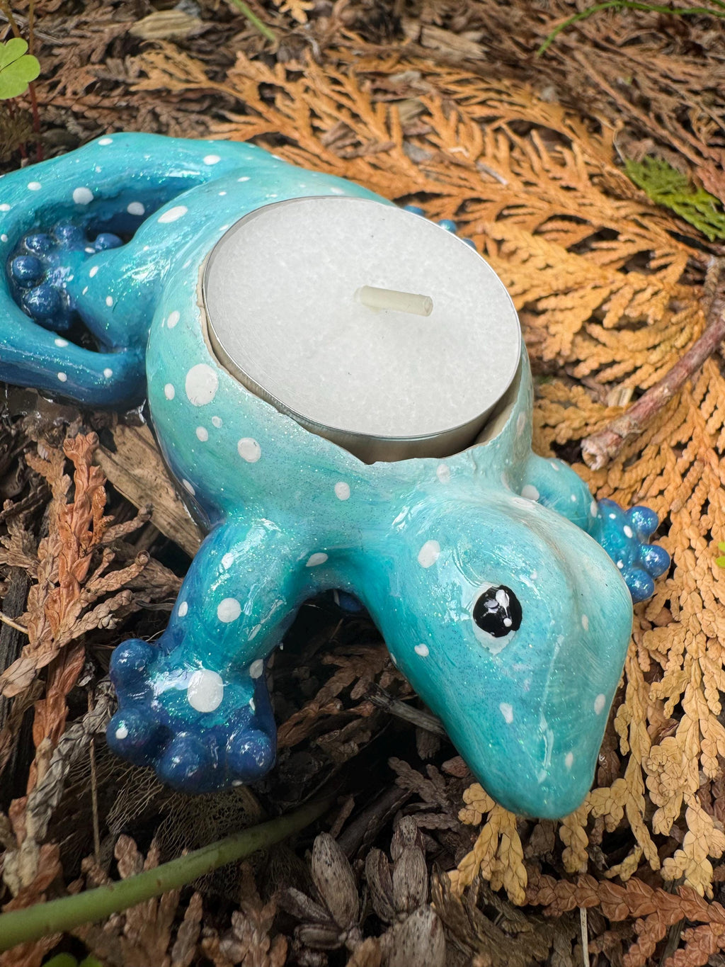 Snowy The Skink Tealight