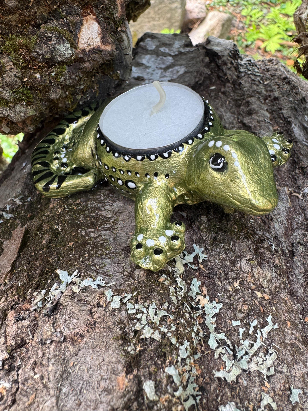 Gold and Dotted Skink Tealight