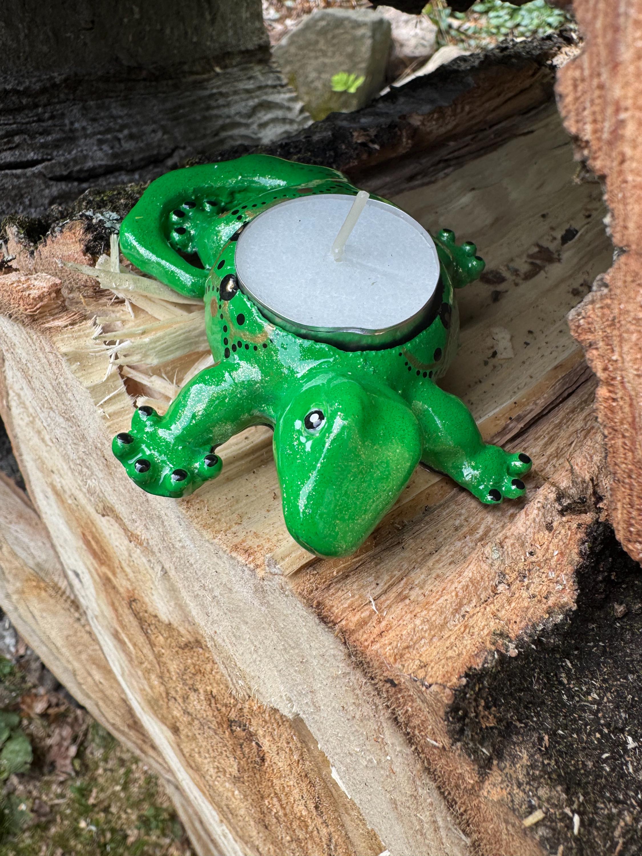 Green With Gold Skink Tealight
