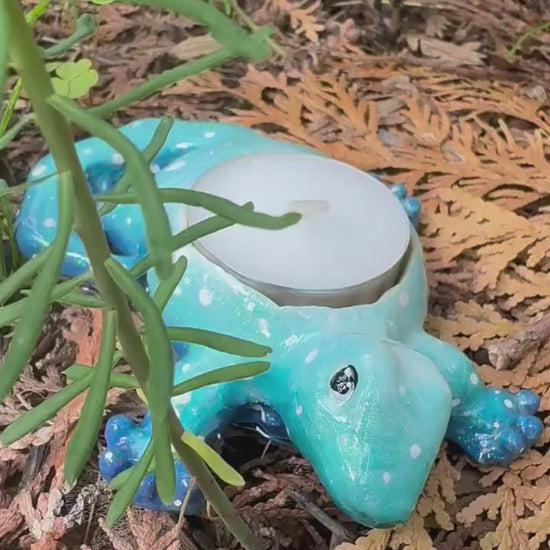 Snowy The Skink Tealight