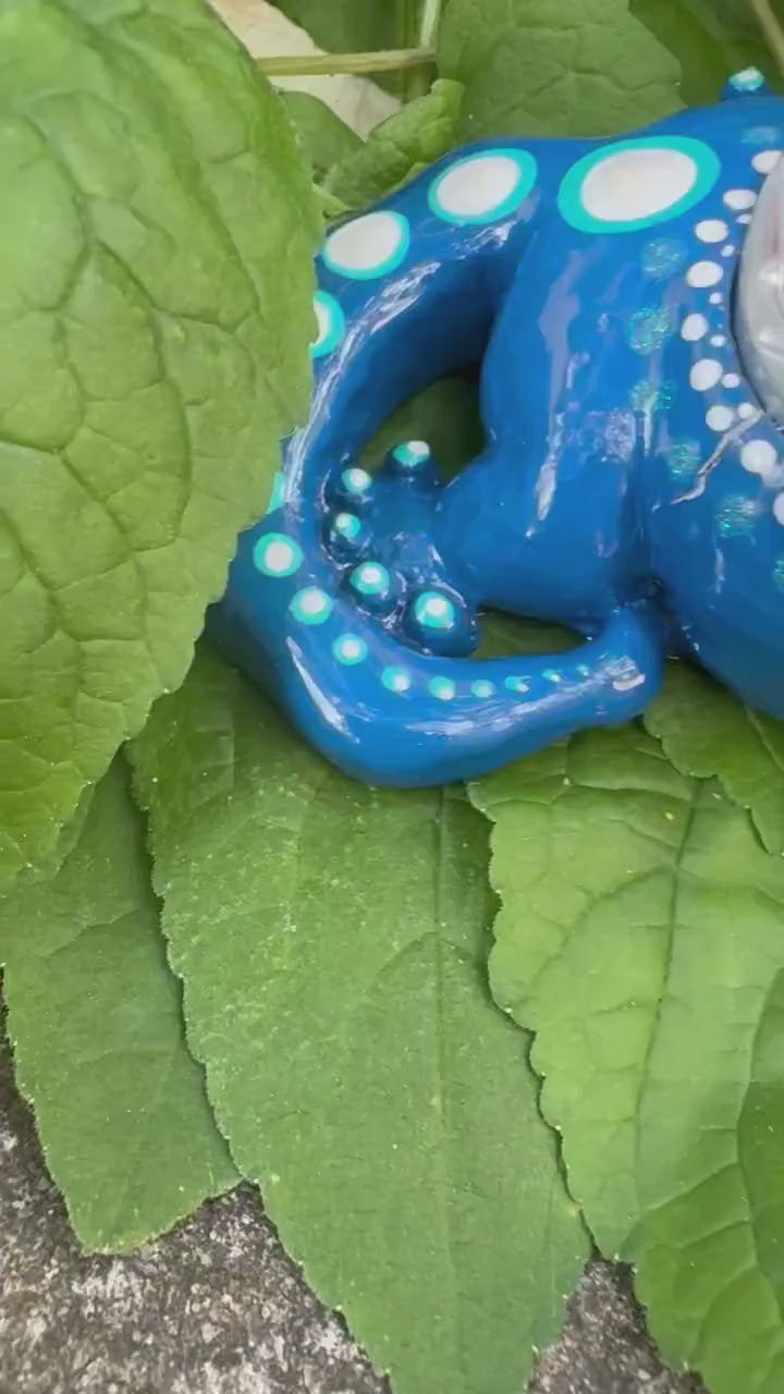 Blue with White Spots Skink Tealight